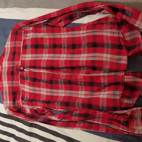 Miley Cyrus long sleeve, button up, junior size M - Picture 4 of 4